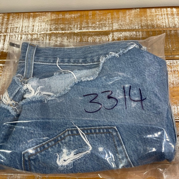 Levi's® 501™ Original Women's Jean Shorts Size 29 - Picture 13 of 13